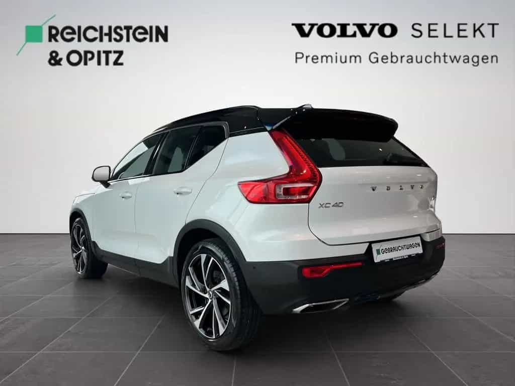 Volvo XC40 T5 AWD R Design AWD 02/2018-photo-4