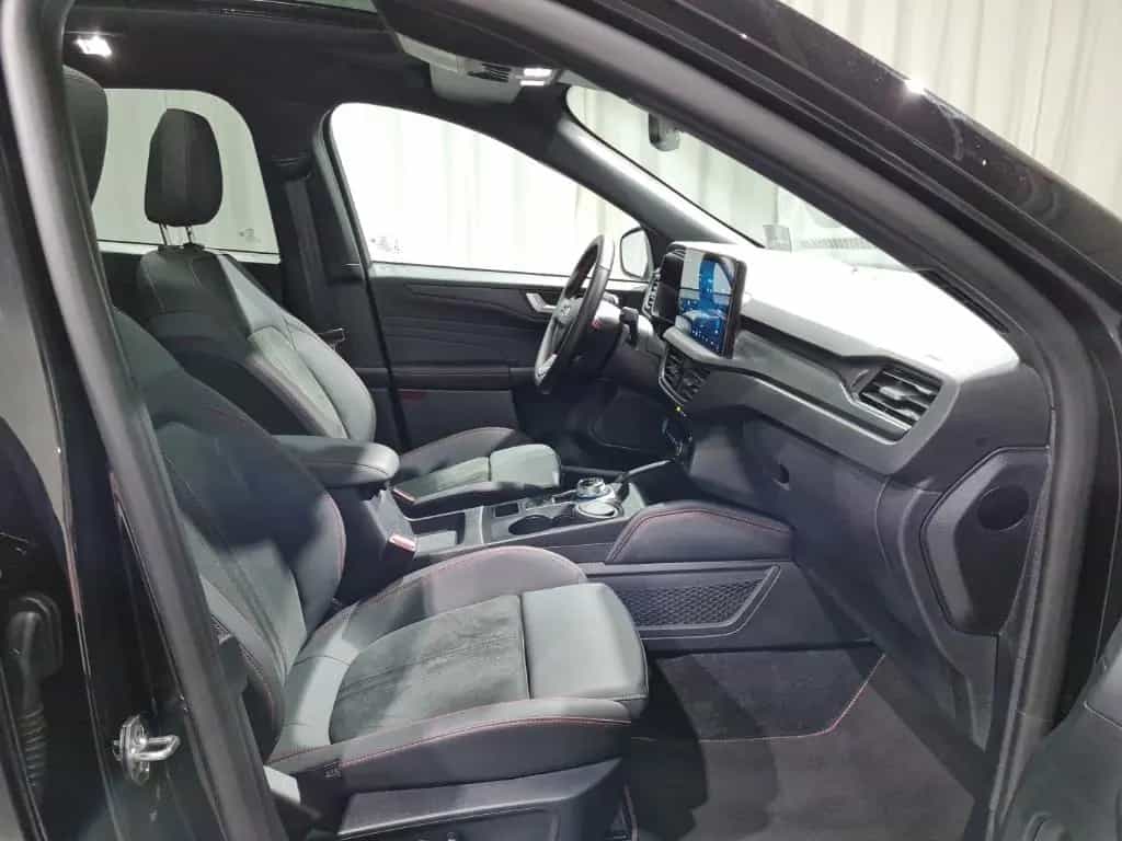 Ford Kuga 1.5 EcoB ST-Line X*AUTO*AHK*PANO-SD*-44%* 06/2025-photo-2