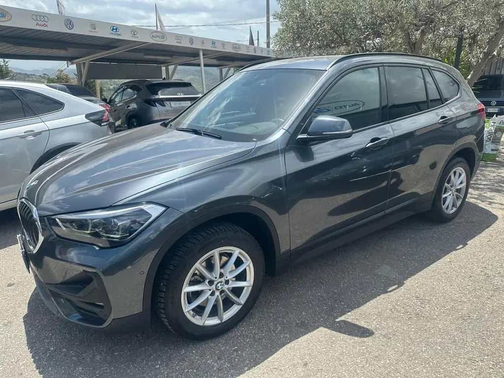 BMW X1 Bmw X1 xDrive18d Advantage Sport 02/2022-photo-1