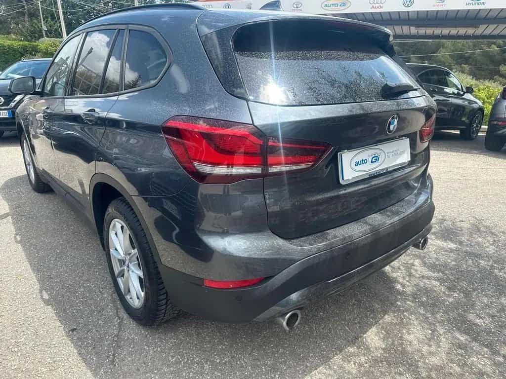 BMW X1 Bmw X1 xDrive18d Advantage Sport 02/2022-photo-3