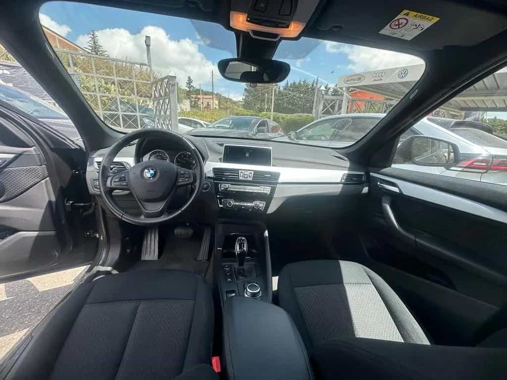 BMW X1 Bmw X1 xDrive18d Advantage Sport 02/2022-photo-4
