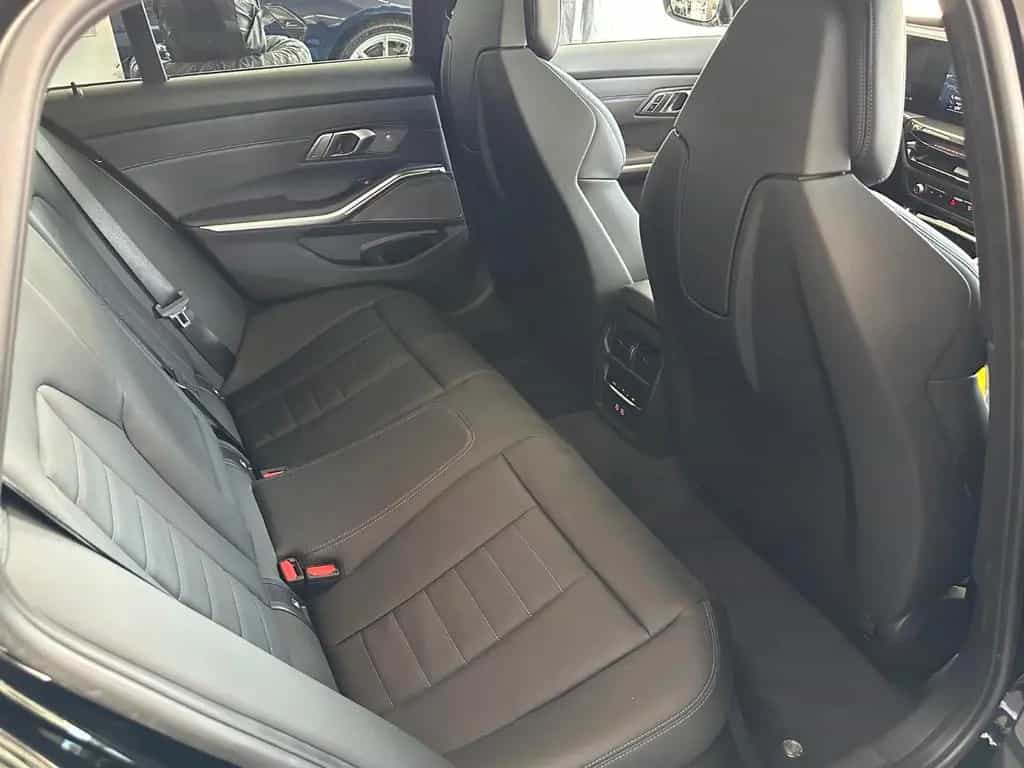 ALPINA D3 S 3.0 Allrad Touring +AHK +Stdheiz +Hifi h/k 12/2025-photo-28