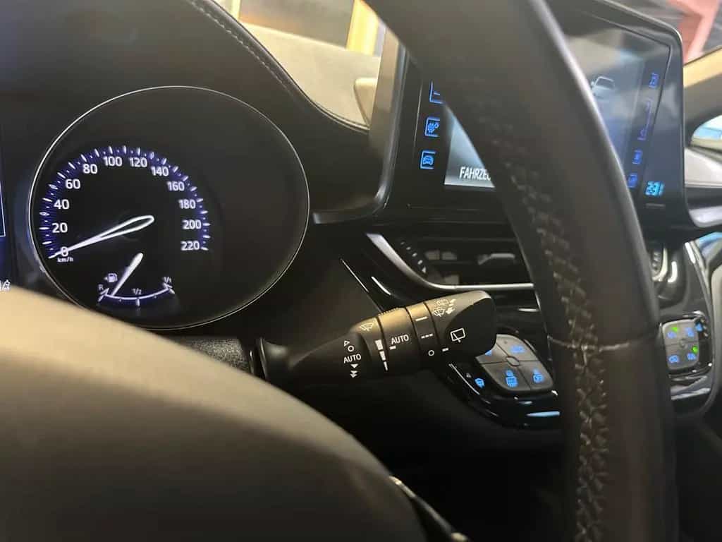 Toyota C-HR Flow 08/2018-photo-13