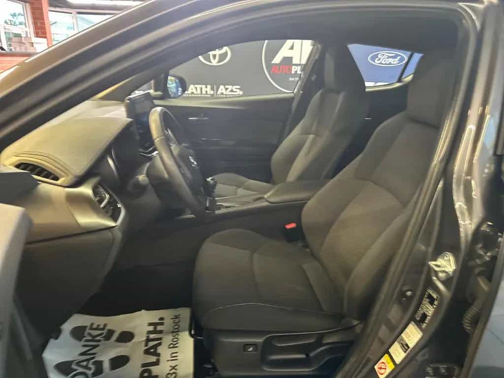 Toyota C-HR Flow 08/2018-photo-8