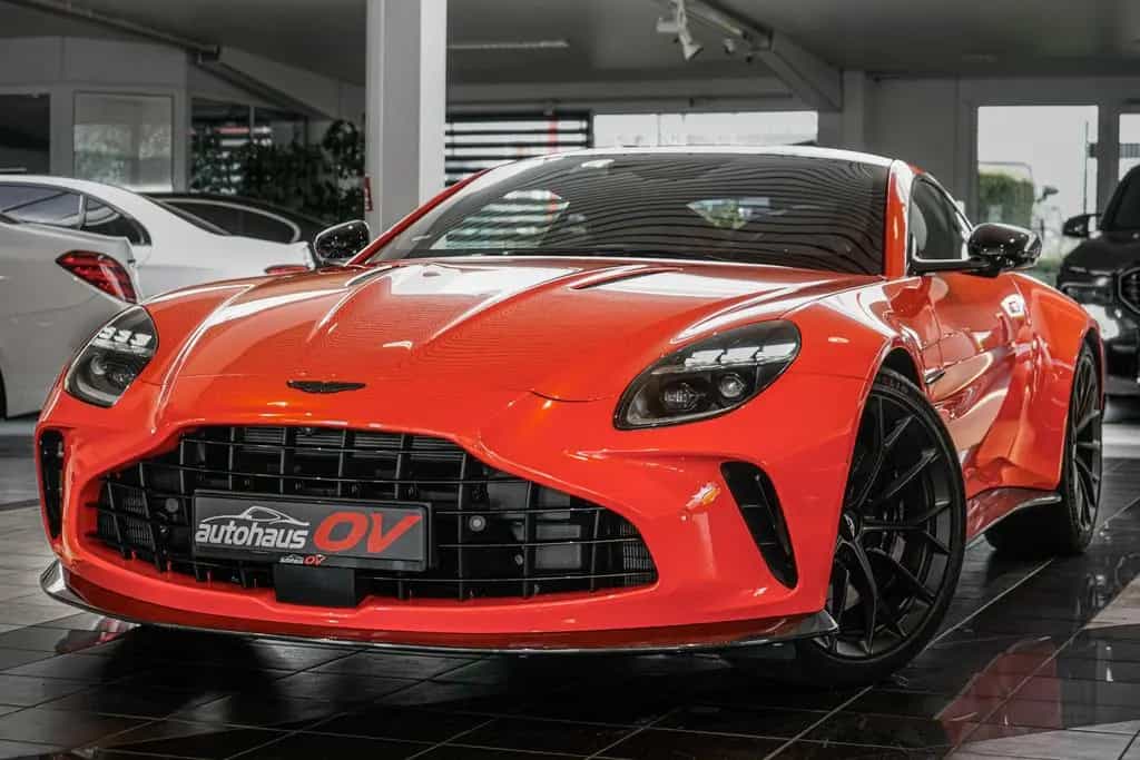 Aston Martin V8 Vantage *Carbon Paket*B&W*360*ACC*Sport Seat* 06/2025-photo-1