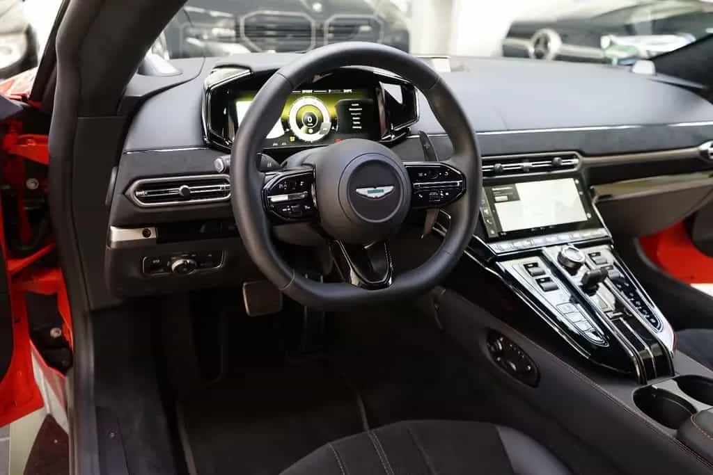 Aston Martin V8 Vantage *Carbon Paket*B&W*360*ACC*Sport Seat* 06/2025-photo-11