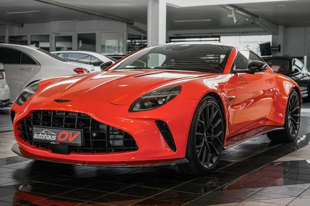 Aston Martin V8 Vantage *Carbon Paket*B&W*360*ACC*Sport Seat* 06/2025-photo-19