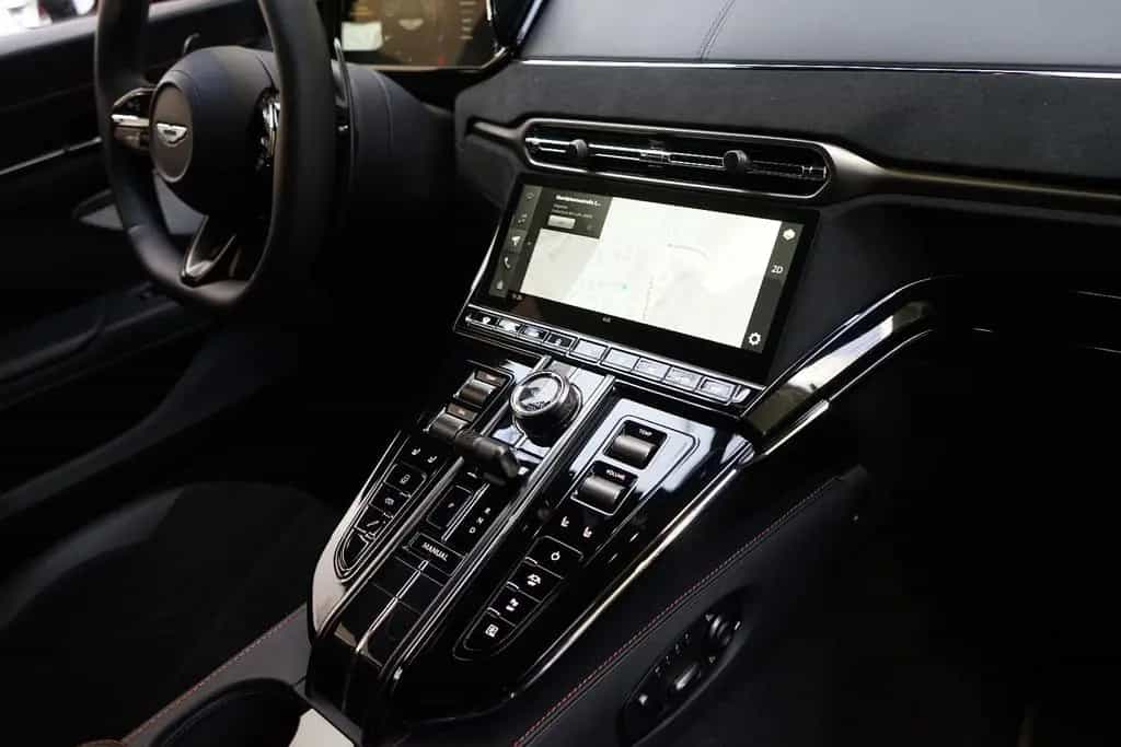 Aston Martin V8 Vantage *Carbon Paket*B&W*360*ACC*Sport Seat* 06/2025-photo-31