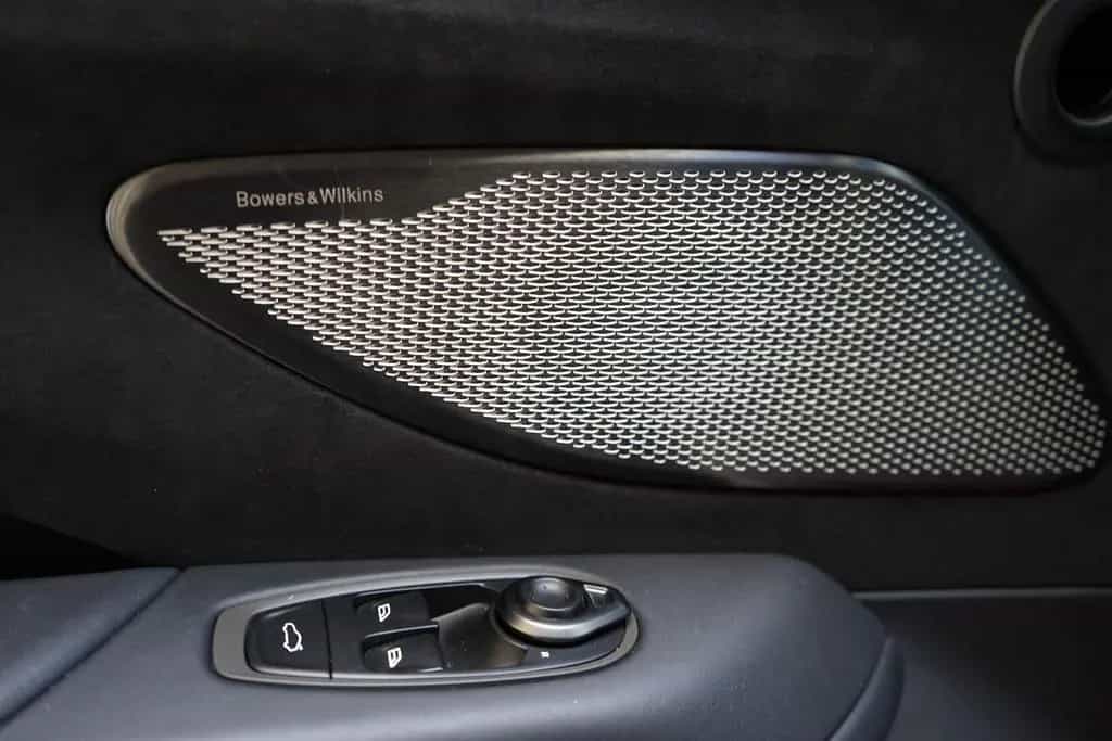 Aston Martin V8 Vantage *Carbon Paket*B&W*360*ACC*Sport Seat* 06/2025-photo-37