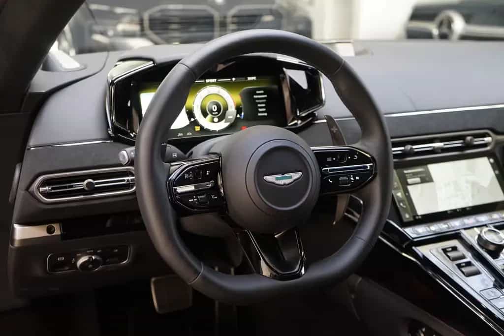 Aston Martin V8 Vantage *Carbon Paket*B&W*360*ACC*Sport Seat* 06/2025-photo-7