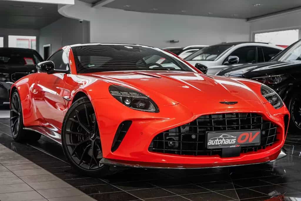 Aston Martin V8 Vantage *Carbon Paket*B&W*360*ACC*Sport Seat* 06/2025-photo-8