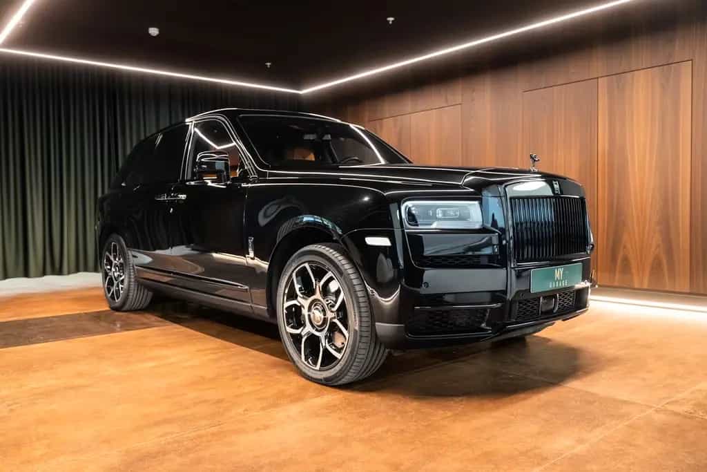 Rolls-Royce Cullinan Black Badge 04/2023-photo-2