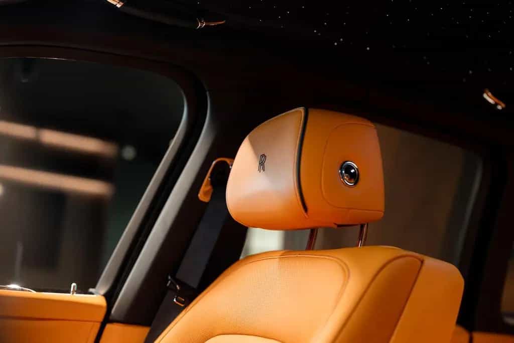 Rolls-Royce Cullinan Black Badge 04/2023-photo-30