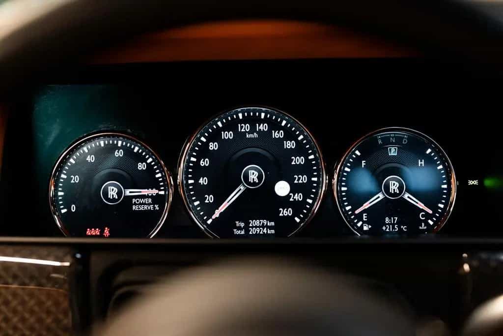 Rolls-Royce Cullinan Black Badge 04/2023-photo-33