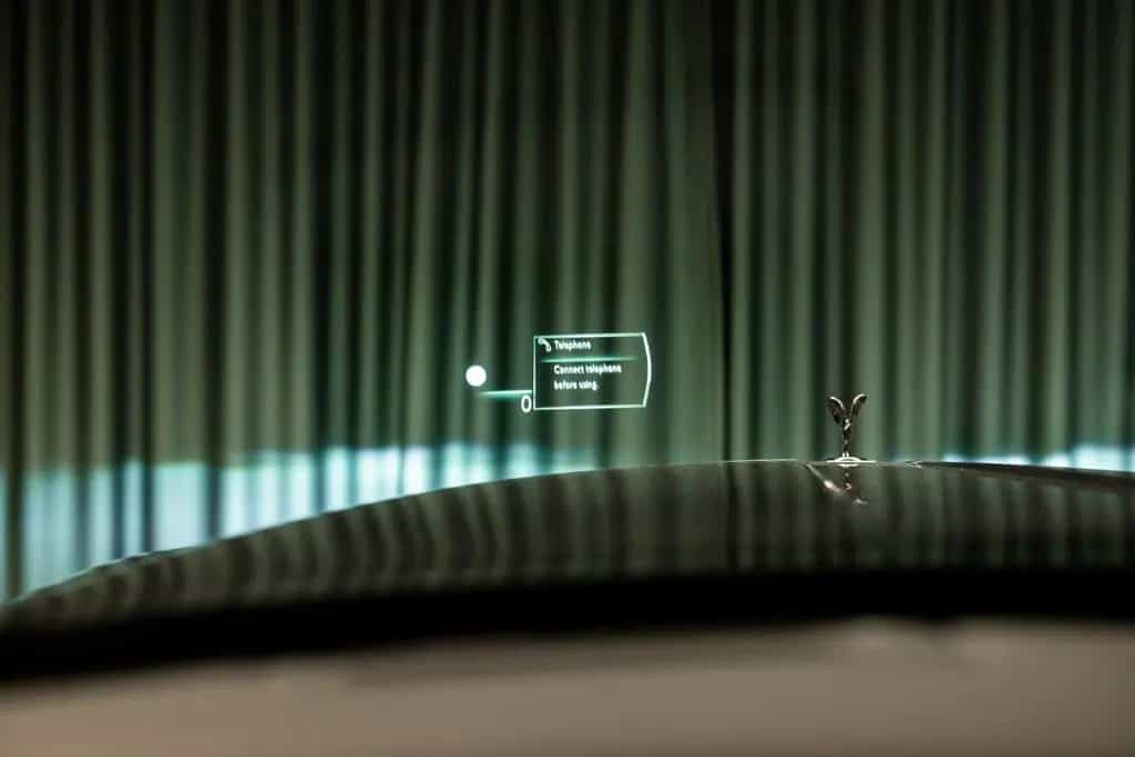 Rolls-Royce Cullinan Black Badge 04/2023-photo-34