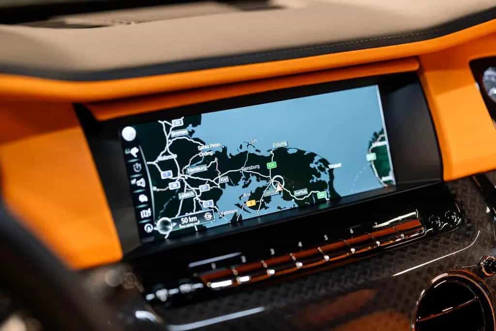 Rolls-Royce Cullinan Black Badge 04/2023-photo-36