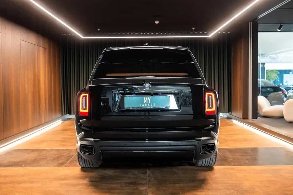 Rolls-Royce Cullinan Black Badge 04/2023-photo-7