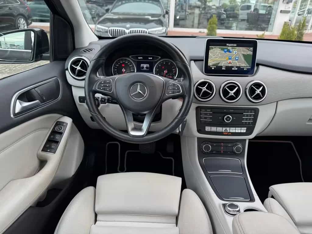 Mercedes-Benz B 180 7G-DCT"STYLE"AHK*AMBIENTE*LEDER*PDC*NAVI* 03/2016-photo-10