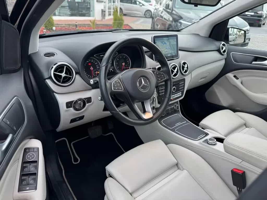 Mercedes-Benz B 180 7G-DCT"STYLE"AHK*AMBIENTE*LEDER*PDC*NAVI* 03/2016-photo-12