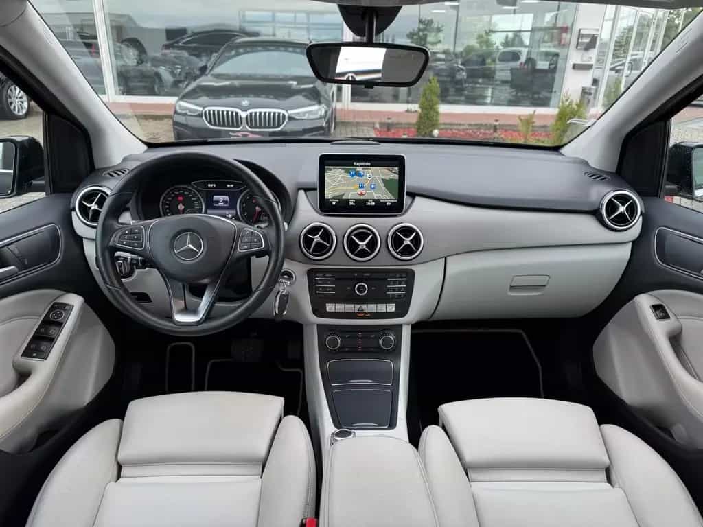 Mercedes-Benz B 180 7G-DCT"STYLE"AHK*AMBIENTE*LEDER*PDC*NAVI* 03/2016-photo-13