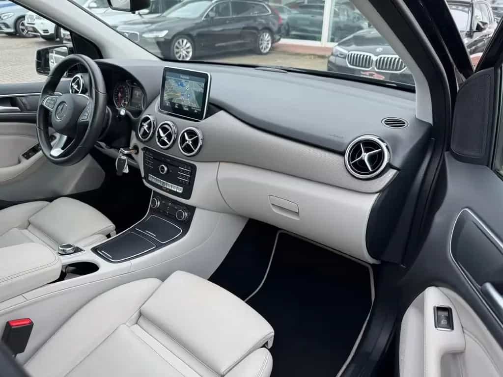 Mercedes-Benz B 180 7G-DCT"STYLE"AHK*AMBIENTE*LEDER*PDC*NAVI* 03/2016-photo-14