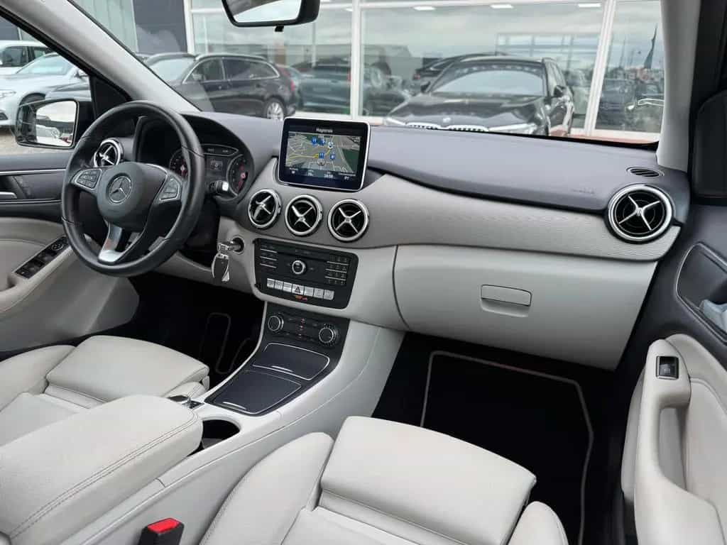 Mercedes-Benz B 180 7G-DCT"STYLE"AHK*AMBIENTE*LEDER*PDC*NAVI* 03/2016-photo-9