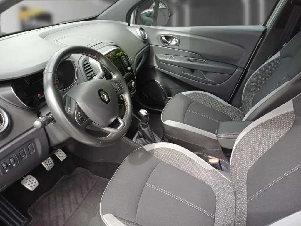 Renault Captur TCe 130 GPF BOSE EDITION 08/2019-photo-6