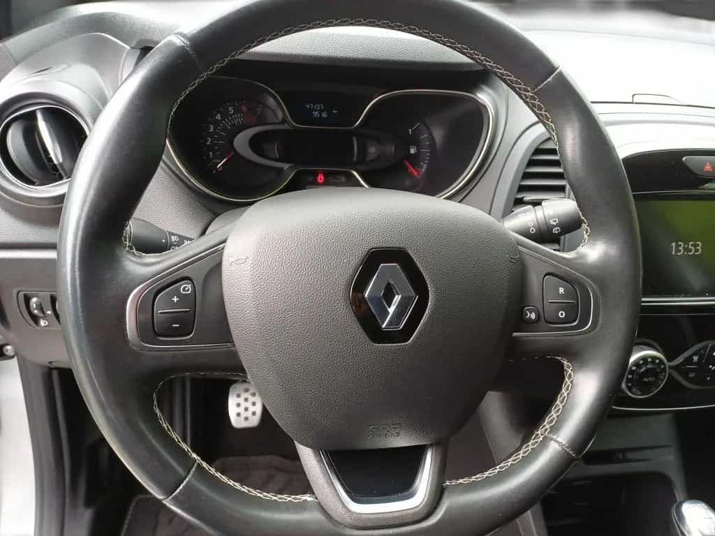 Renault Captur TCe 130 GPF BOSE EDITION 08/2019-photo-8