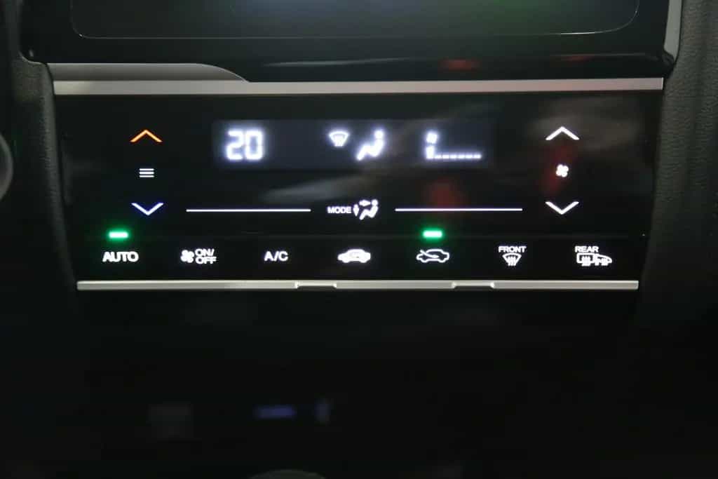 Honda Jazz Elegance 03/2017-photo-13
