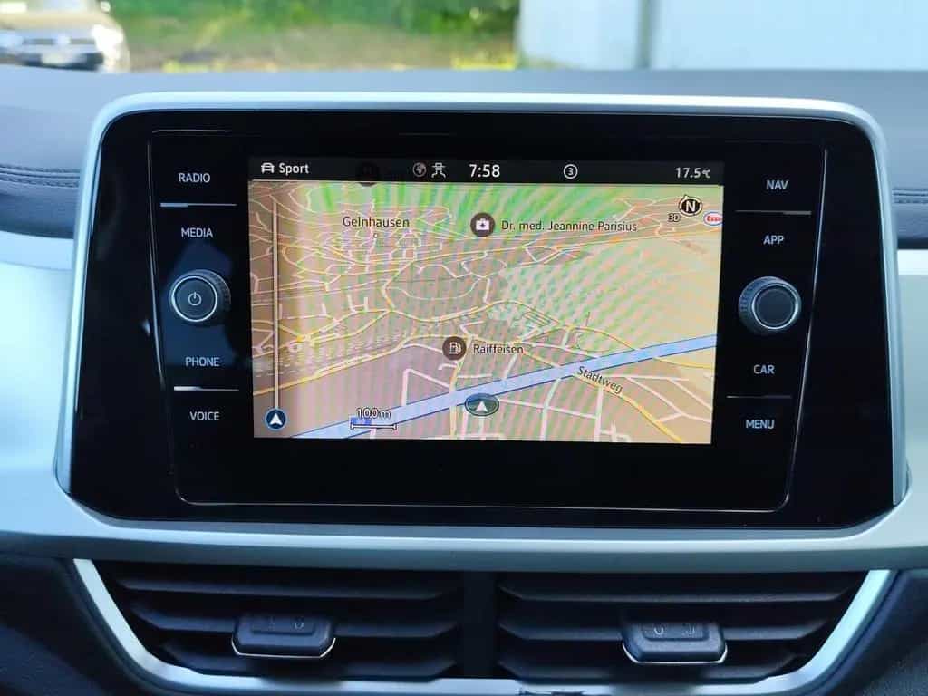 Volkswagen T-Roc 1,5 TSI MOVE+LED+Navi+AHK 03/2024-photo-6