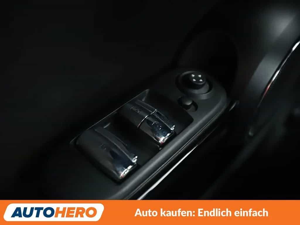 MINI John Cooper Works Cabrio Cabrio John Cooper Works Aut.*NAVI*LED*TEMPO*CAM 03/2018-photo-23