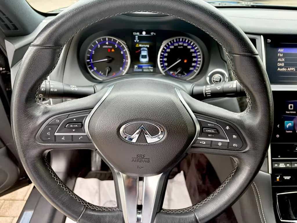 Infiniti Q60 2.0t AT Premium Tech-LEDER-NAVI-ALU-TOP!!! 01/2017-photo-16