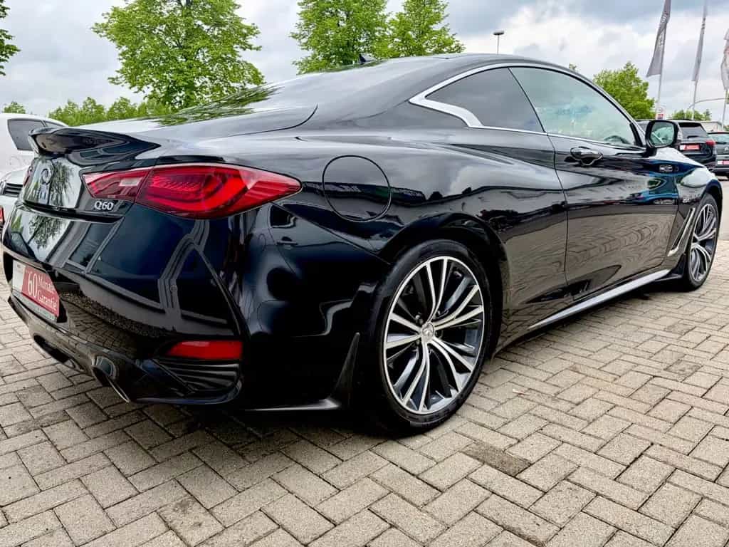 Infiniti Q60 2.0t AT Premium Tech-LEDER-NAVI-ALU-TOP!!! 01/2017-photo-4
