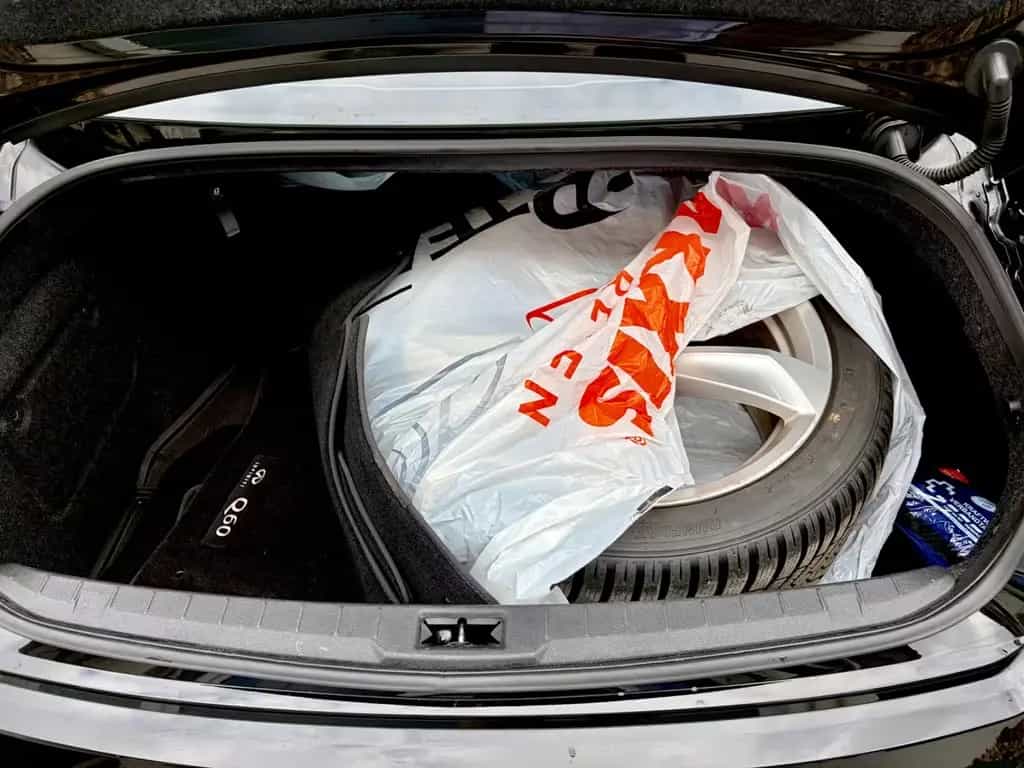 Infiniti Q60 2.0t AT Premium Tech-LEDER-NAVI-ALU-TOP!!! 01/2017-photo-5