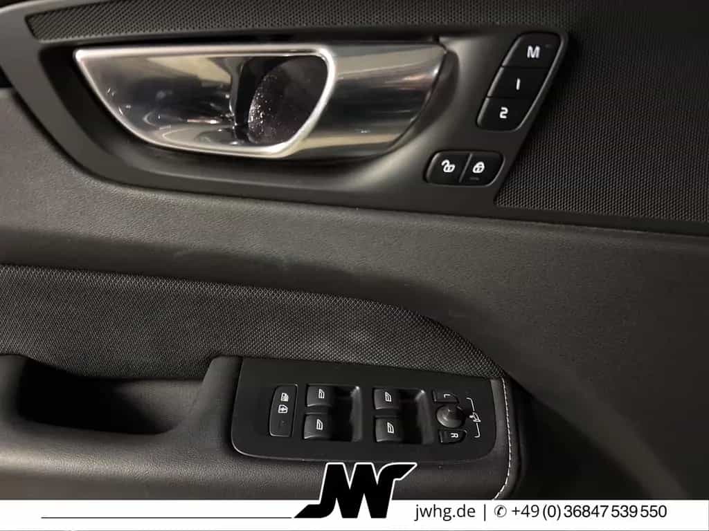 Volvo XC60 Vollleder LED Memory DriverAss+Pilot 20" 11/2022-photo-7