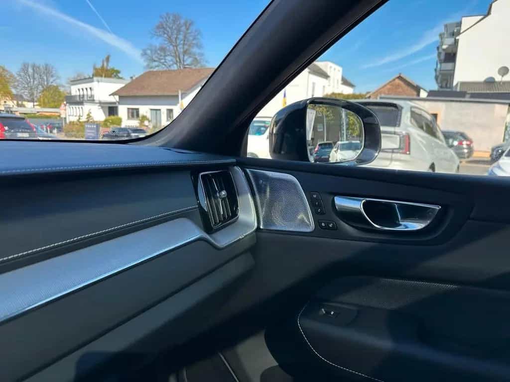 Volvo XC60 T8 AWD Polestar Eng.Pano360°HUD,22''Klappen 07/2020-photo-24