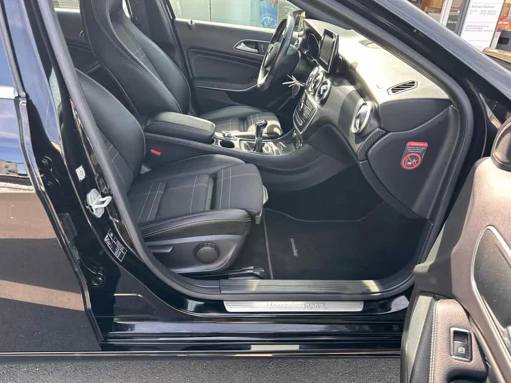 Mercedes-Benz A 180 Urban Kamera, Sitzheizung, Me connect 12/2015-photo-14