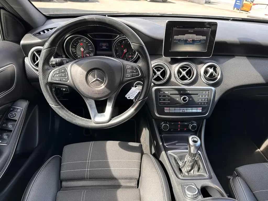 Mercedes-Benz A 180 Urban Kamera, Sitzheizung, Me connect 12/2015-photo-15