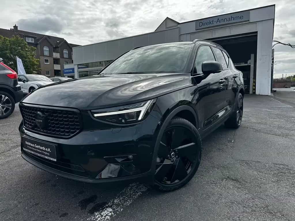 Volvo XC40 B3 Plus Black Edition Pano360°,20'',BLIS,LH 01/2025-photo-0