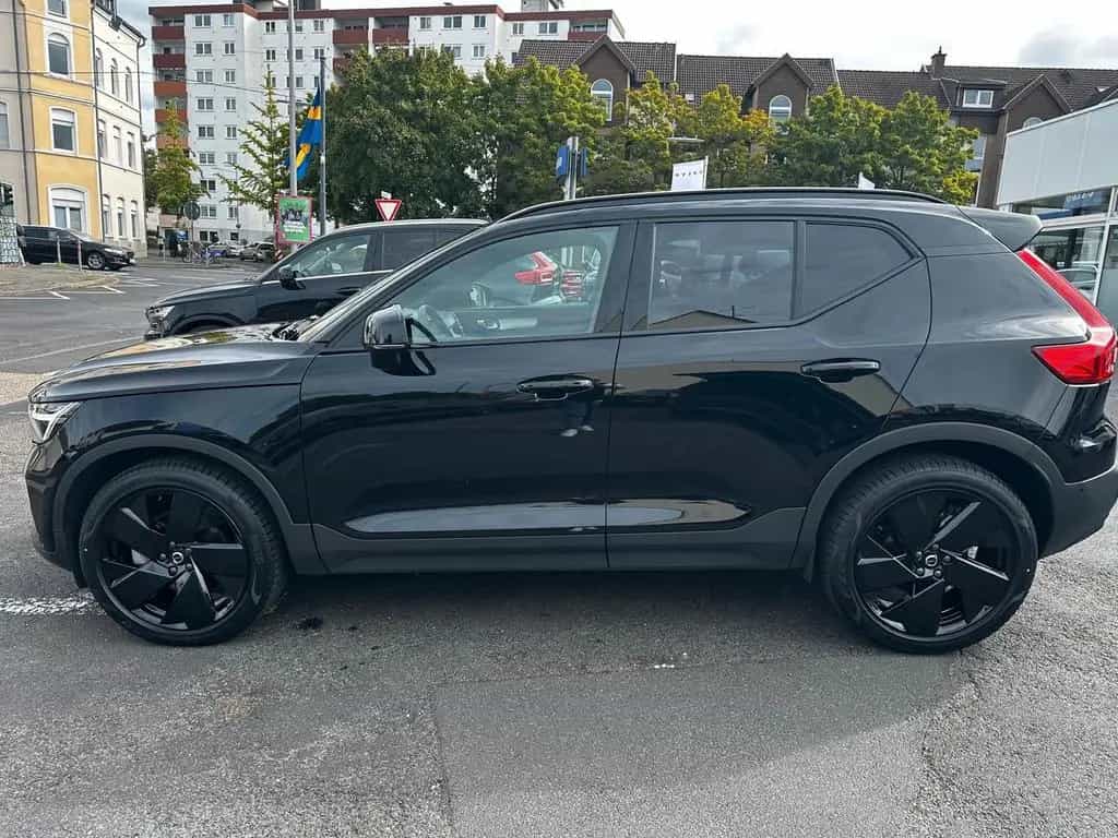 Volvo XC40 B3 Plus Black Edition Pano360°,20'',BLIS,LH 01/2025-photo-11