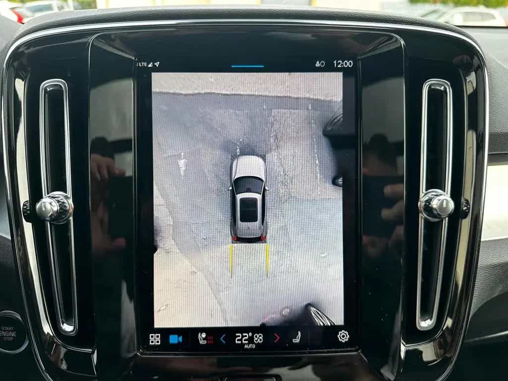 Volvo XC40 B3 Plus Black Edition Pano360°,20'',BLIS,LH 01/2025-photo-19