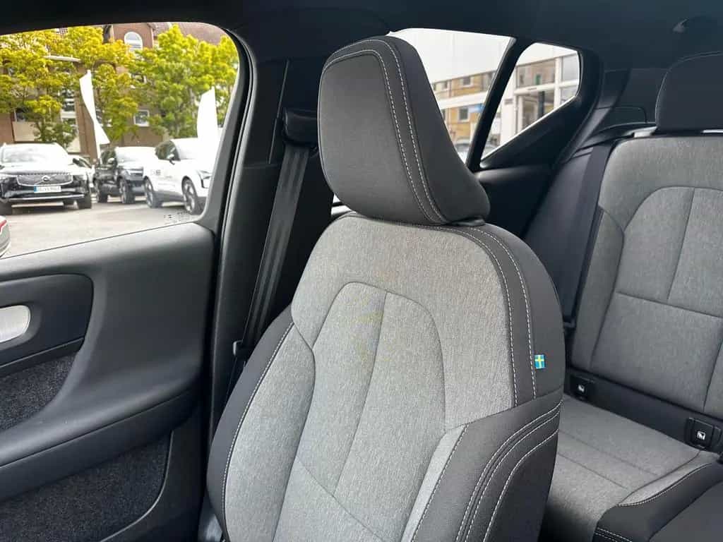 Volvo XC40 B3 Plus Black Edition Pano360°,20'',BLIS,LH 01/2025-photo-22