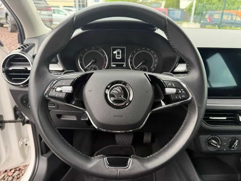 Skoda Fabia Ambition 1.0 TSI DSG LED Tempomat 04/2022-photo-18