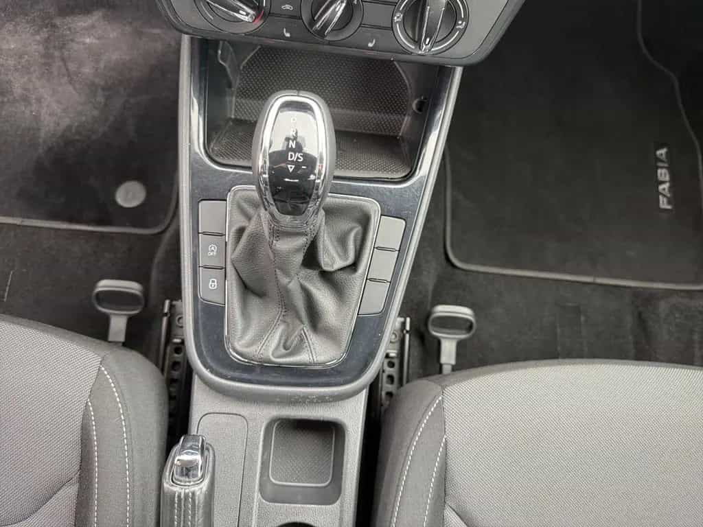Skoda Fabia Ambition 1.0 TSI DSG LED Tempomat 04/2022-photo-8