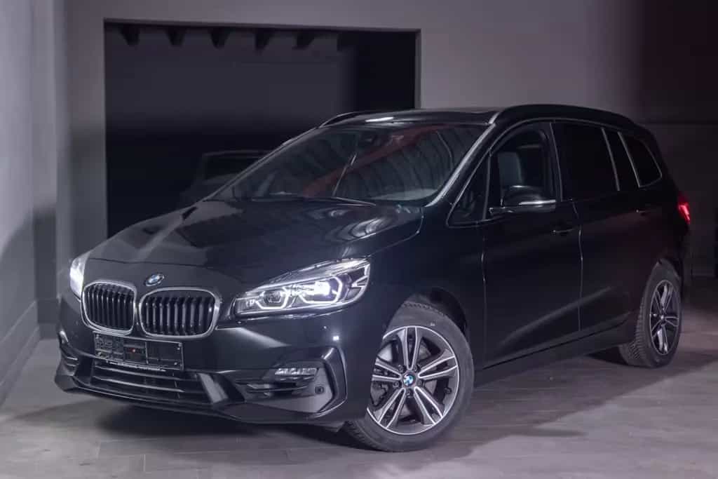 BMW 220 Gran Tourer 220i Gran Tourer Sport LED/ACC/7SZ/Kamera/Pano 01/2021-photo-0