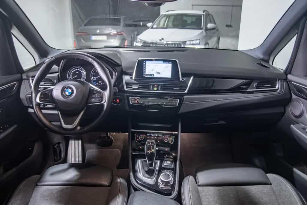 BMW 220 Gran Tourer 220i Gran Tourer Sport LED/ACC/7SZ/Kamera/Pano 01/2021-photo-15