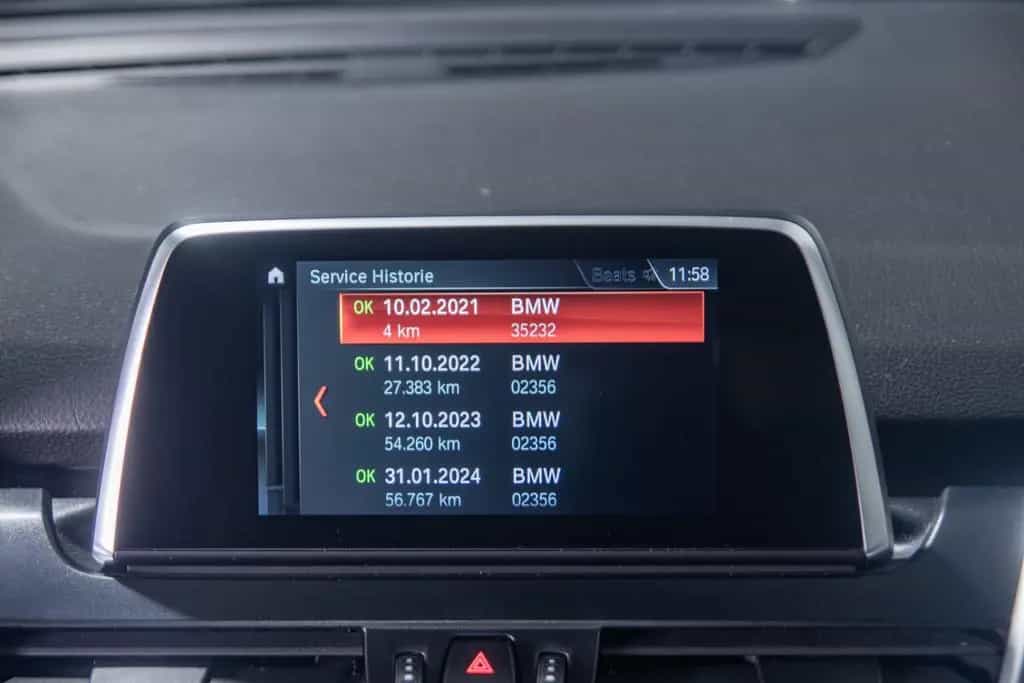 BMW 220 Gran Tourer 220i Gran Tourer Sport LED/ACC/7SZ/Kamera/Pano 01/2021-photo-19