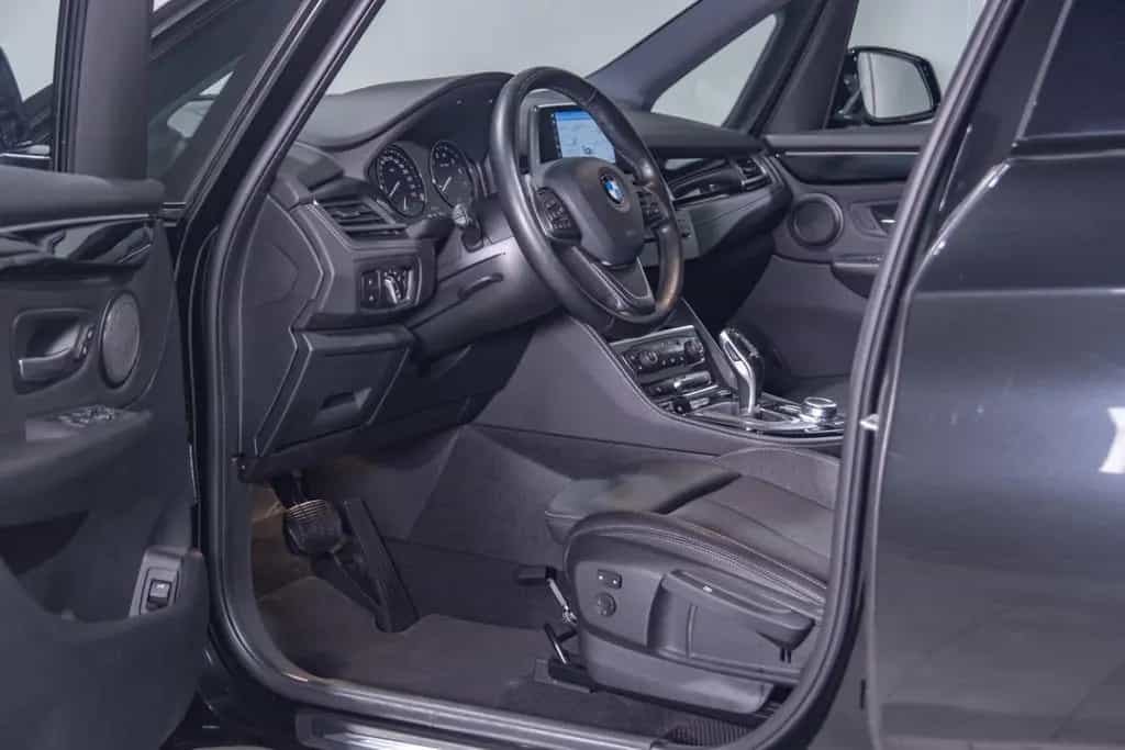 BMW 220 Gran Tourer 220i Gran Tourer Sport LED/ACC/7SZ/Kamera/Pano 01/2021-photo-8