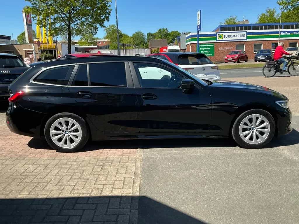 BMW 320 3 Touring 320 d Navi App ACC SHZ AHK ELH 07/2020-photo-3