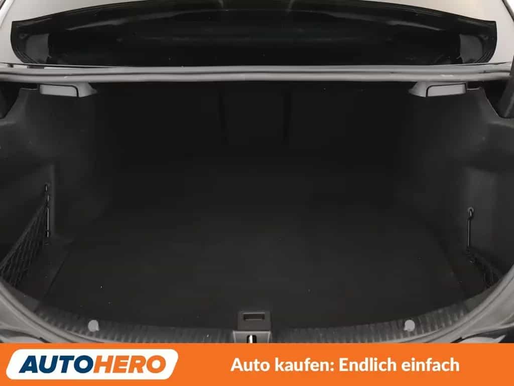 Mercedes-Benz C 400 4Matic AMG Line Aut.*NAVI*CAM*LED*PDC*SHZ* 01/2018-photo-17